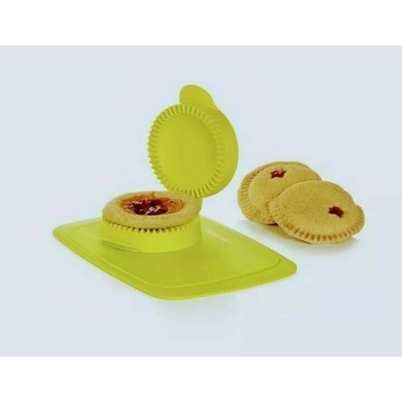 tuooerware Kitchen Tupperware Pocket Turnover Empanada Sandwich Pie